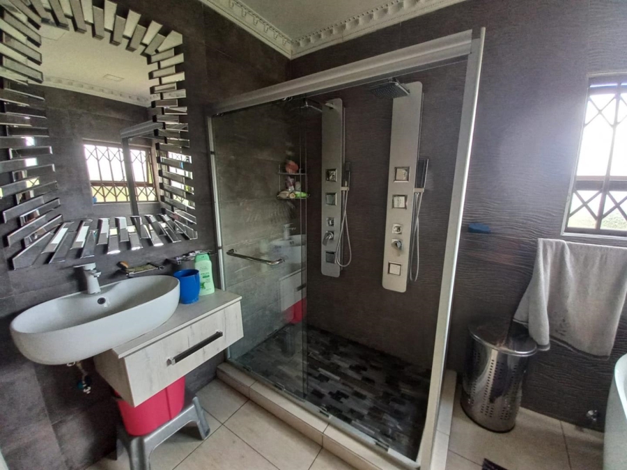 4 Bedroom Property for Sale in Ficksburg Free State